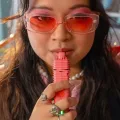 Veazy — Charming Pink close-up