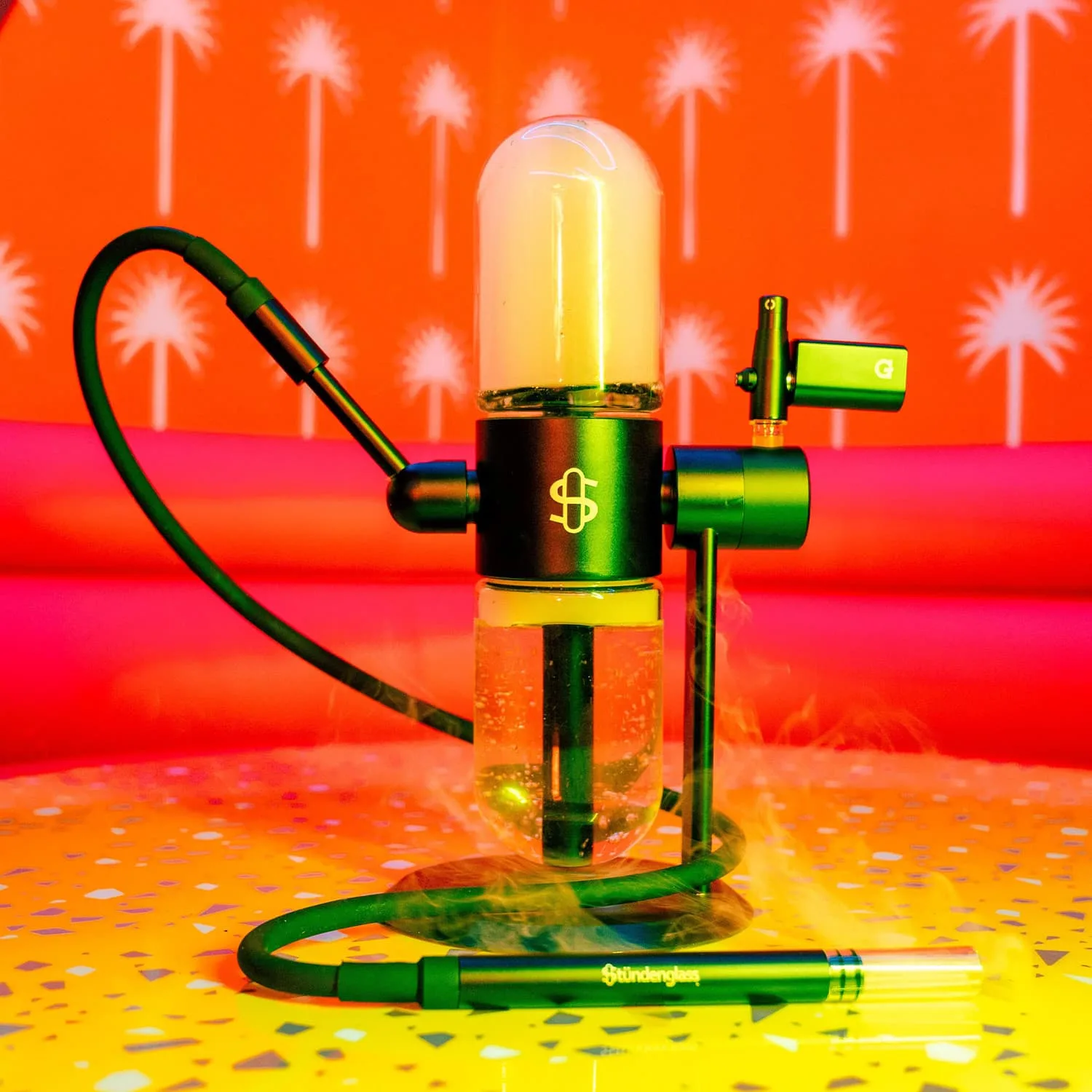 Stundenglass Gravity Infuser close-up